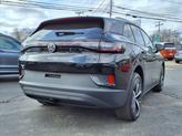 Thumbnail of 2025 Deep Black Pearl Effect Volkswagen ID.4