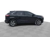 Thumbnail of 2022 Forged Green Metallic Ford Edge