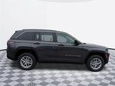 Thumbnail of 2025 Baltic Gray Metallic Clearcoat Jeep Grand Cherokee