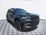 Thumbnail of 2025 Diamond Black Crystal Pearlcoat Jeep Grand Cherokee
