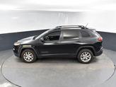 Thumbnail of 2016 Brilliant Black Crystal Pearlcoat Jeep Cherokee