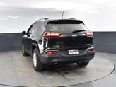 Thumbnail of 2016 Brilliant Black Crystal Pearlcoat Jeep Cherokee