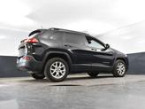 Thumbnail of 2016 Brilliant Black Crystal Pearlcoat Jeep Cherokee