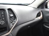 Thumbnail of 2016 Brilliant Black Crystal Pearlcoat Jeep Cherokee