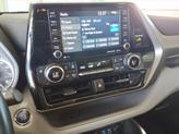 Thumbnail of 2022 Celestial Silver Metallic Toyota Highlander