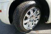 Thumbnail of 2007 Off White Chrysler 300C