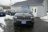 Photo of 2017 Diamond Black Crystal Pearlcoat Jeep Grand Cherokee