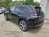 Thumbnail of 2025 Diamond Black Crystal Pearlcoat Jeep Grand Cherokee