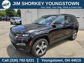 Photo of 2025 Diamond Black Crystal Pearlcoat Jeep Grand Cherokee