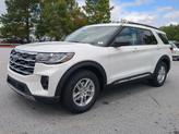 Thumbnail of 2025 Star White Metallic Tri-Coat Ford Explorer