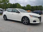 Thumbnail of 2021 Pearl White Tricoat Nissan Altima