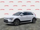 Thumbnail of 2025 White Kia Niro