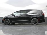 Thumbnail of 2025 Diamond Black Crystal Pearlcoat Chrysler Pacifica