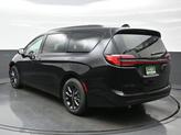 Thumbnail of 2025 Diamond Black Crystal Pearlcoat Chrysler Pacifica