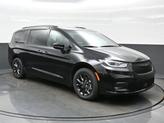 Thumbnail of 2025 Diamond Black Crystal Pearlcoat Chrysler Pacifica