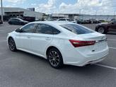 Thumbnail of 2018 Blizzard Pearl Toyota Avalon