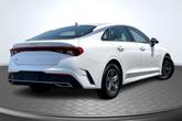 Thumbnail of 2022 Glacial White Pearl Kia K5