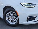 Thumbnail of 2023 Bright White Clearcoat Chrysler Pacifica