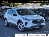Photo of 2023 Oxford White Ford Escape