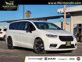 Photo of 2025 Bright White Clearcoat Chrysler Pacifica Hybrid