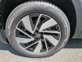 Thumbnail of 2025 Opal White Pearl Effect Volkswagen Atlas
