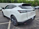 Thumbnail of 2025 Everest White Pearl Tricoat Nissan Murano