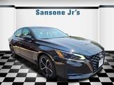 Photo of 2024 Super Black Clearcoat Nissan Altima