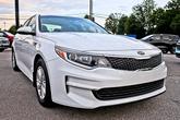 Thumbnail of 2017 Snow White Pearl Kia Optima