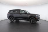 Thumbnail of 2025 Diamond Black Crystal Pearlcoat Jeep Grand Cherokee