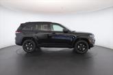 Thumbnail of 2025 Diamond Black Crystal Pearlcoat Jeep Grand Cherokee