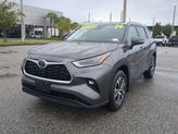 Thumbnail of 2024 Magnetic Gray Metallic Toyota Highlander