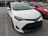 Photo of 2018 Super White Toyota Corolla