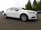 Photo of 2015 White Ford Fusion