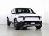 Photo of 2023 Glacier White Rivian R1T