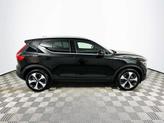 Thumbnail of 2025 Onyx Black Metallic Volvo XC40