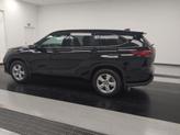 Thumbnail of 2022 Midnight Black Metallic Toyota Highlander
