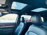 Thumbnail of 2018 White Platinum Clearcoat Metallic Ford Explorer