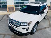 Thumbnail of 2018 White Platinum Clearcoat Metallic Ford Explorer