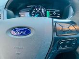Thumbnail of 2018 White Platinum Clearcoat Metallic Ford Explorer