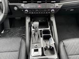 Thumbnail of 2025 Glacial White Pearl Kia Telluride