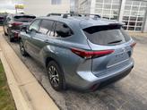 Thumbnail of 2022 Moon Dust Toyota Highlander