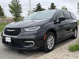 Thumbnail of 2024 Brilliant Black Crystal Pearlcoat Chrysler Pacifica