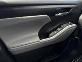 Thumbnail of 2022 Moon Dust Toyota Highlander