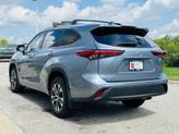 Thumbnail of 2022 Moon Dust Toyota Highlander