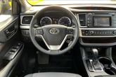 Thumbnail of 2017 Ooh La La Rouge Mica Toyota Highlander