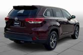 Thumbnail of 2017 Ooh La La Rouge Mica Toyota Highlander