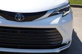 Thumbnail of 2025 Wind Chill Prl Toyota Sienna