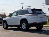 Thumbnail of 2025 Bright White Clearcoat Jeep Grand Cherokee