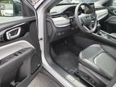Thumbnail of 2025 Silver Zynith Metallic Clearcoat Jeep Compass