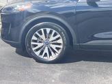 Thumbnail of 2022 Agate Black Metallic Ford Escape